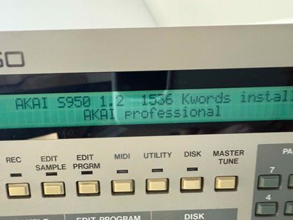 Akai-S950 with Gotek full of good sounds